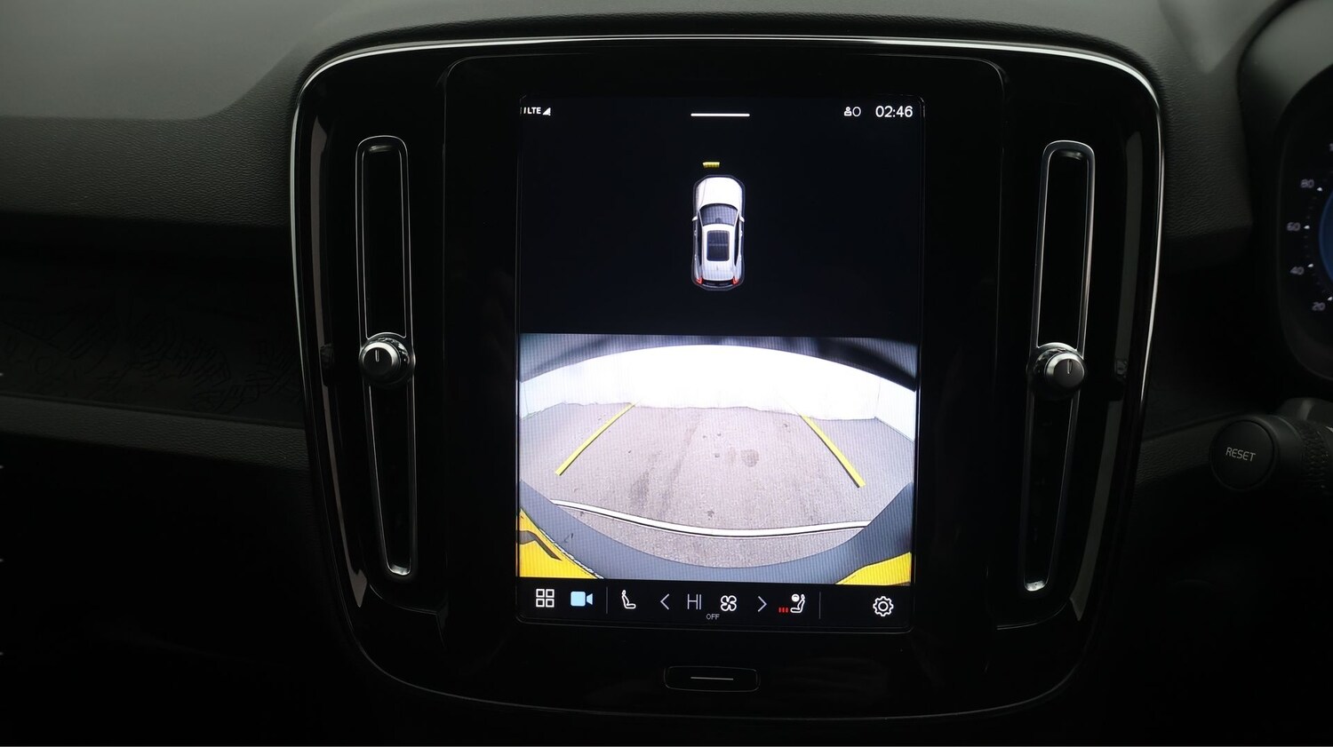 Used Volvo XC40 for sale - 77181698: Photo 20