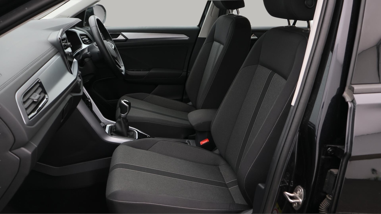 Used Volkswagen T-Roc 2022 for sale - 76715547: Photo 15