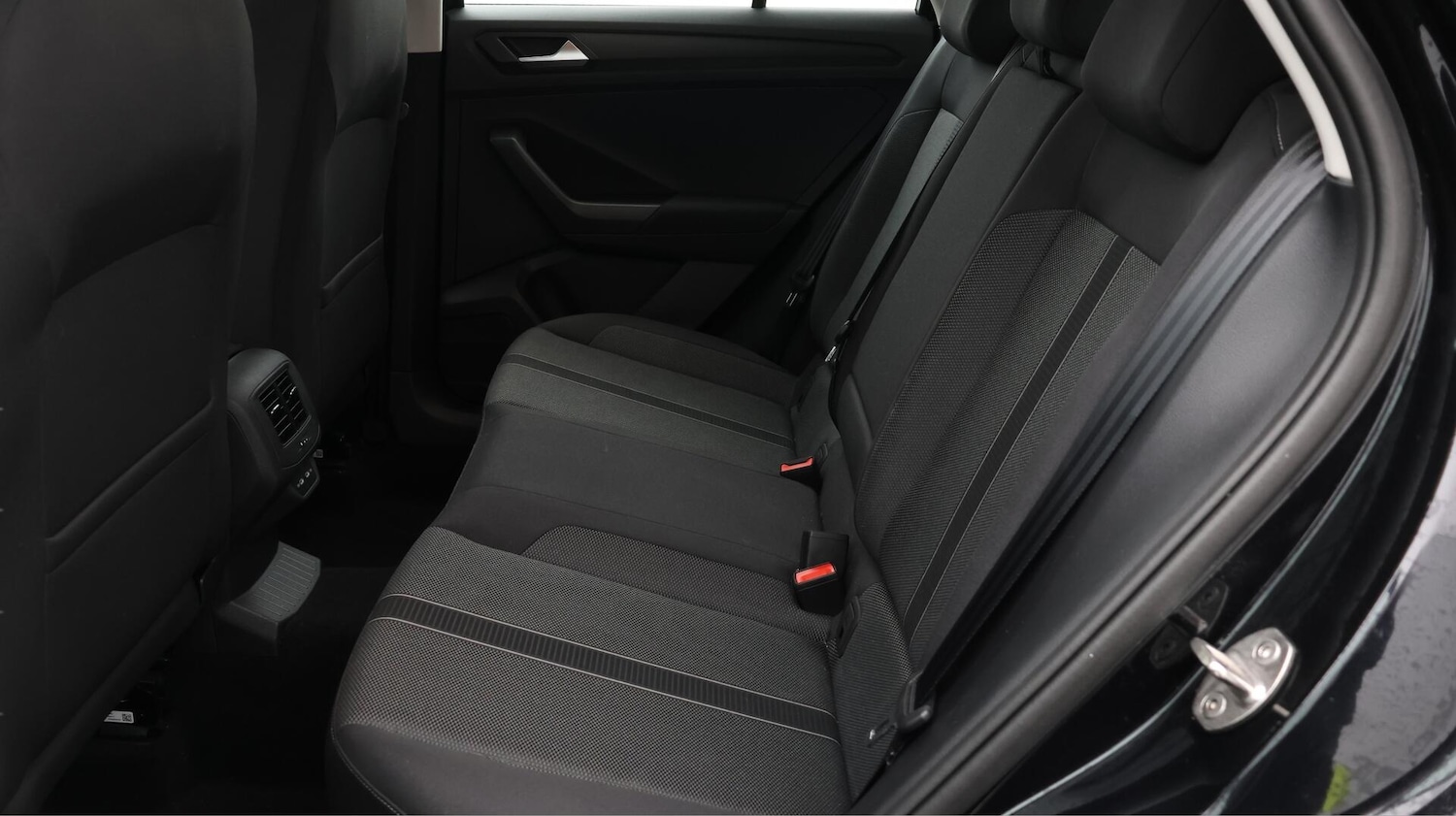 Used Volkswagen T-Roc 2022 for sale - 76715547: Photo 17