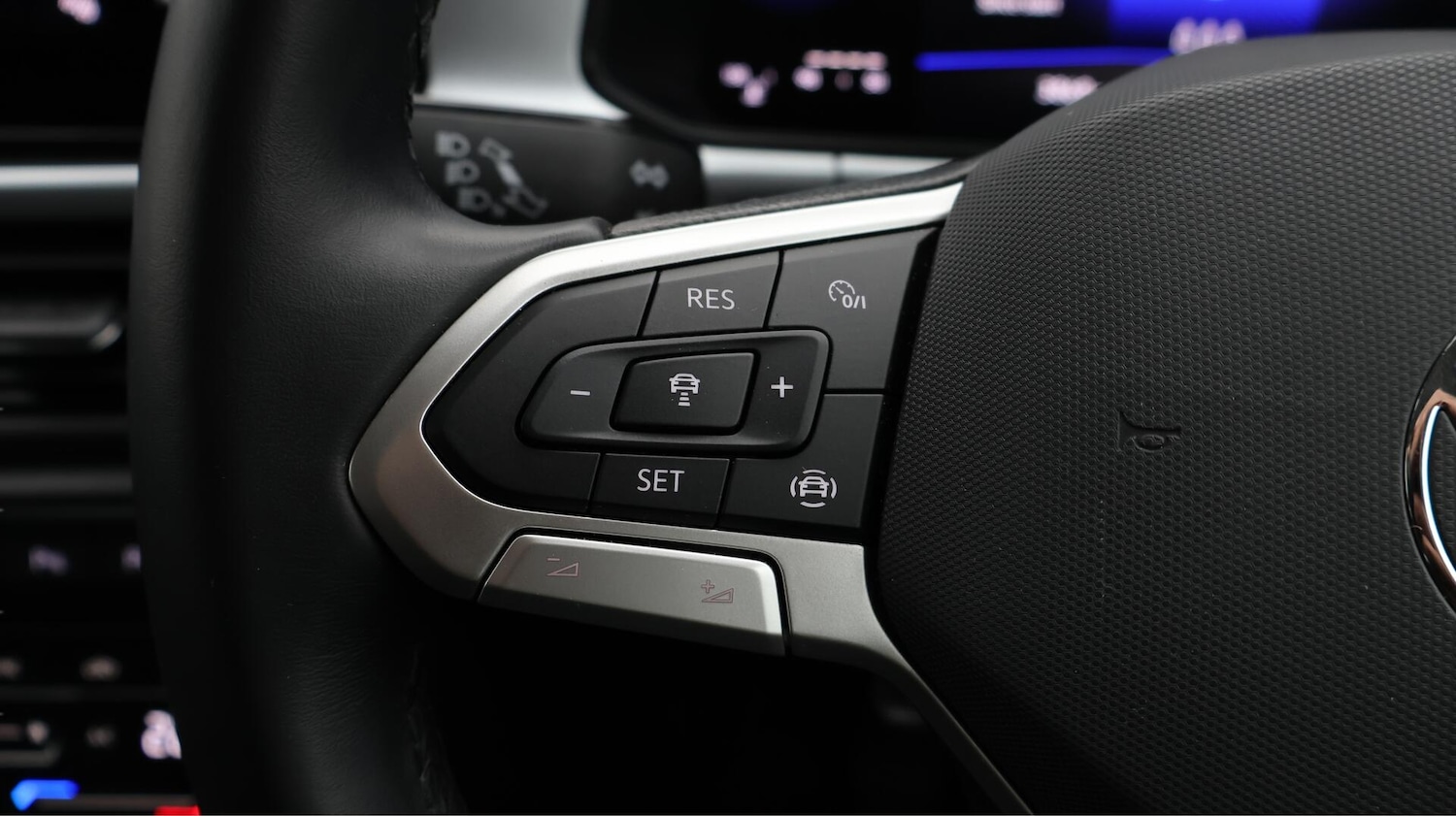 Used Volkswagen T-Roc 2022 for sale - 76715547: Photo 23