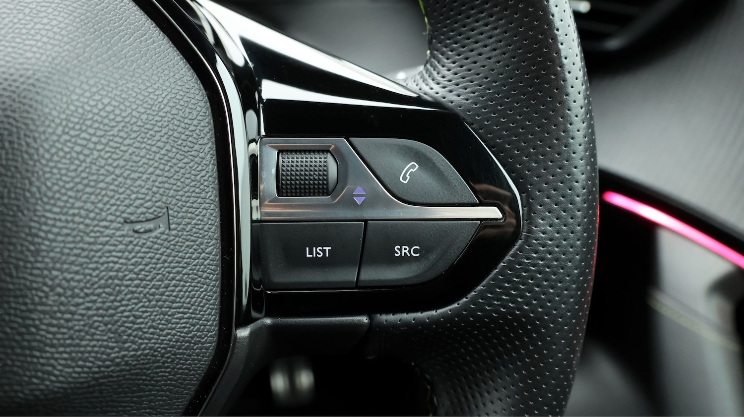 Used Peugeot 2008 2023 for sale - 77555378: Photo 26