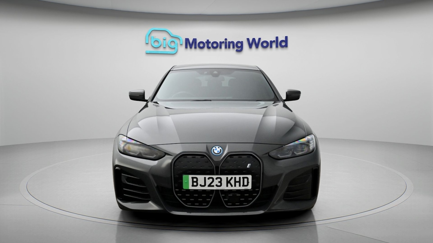 Used BMW i4 2023 for sale - 77864651: Photo 2