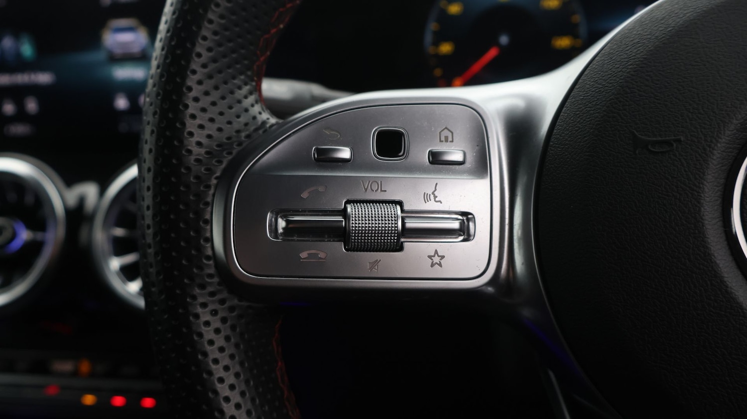 Used Mercedes-Benz EQB 2024 for sale - 77536382: Photo 28