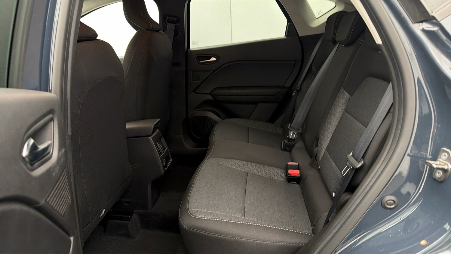 Used Renault Captur 2023 for sale - 78164555: Photo 15