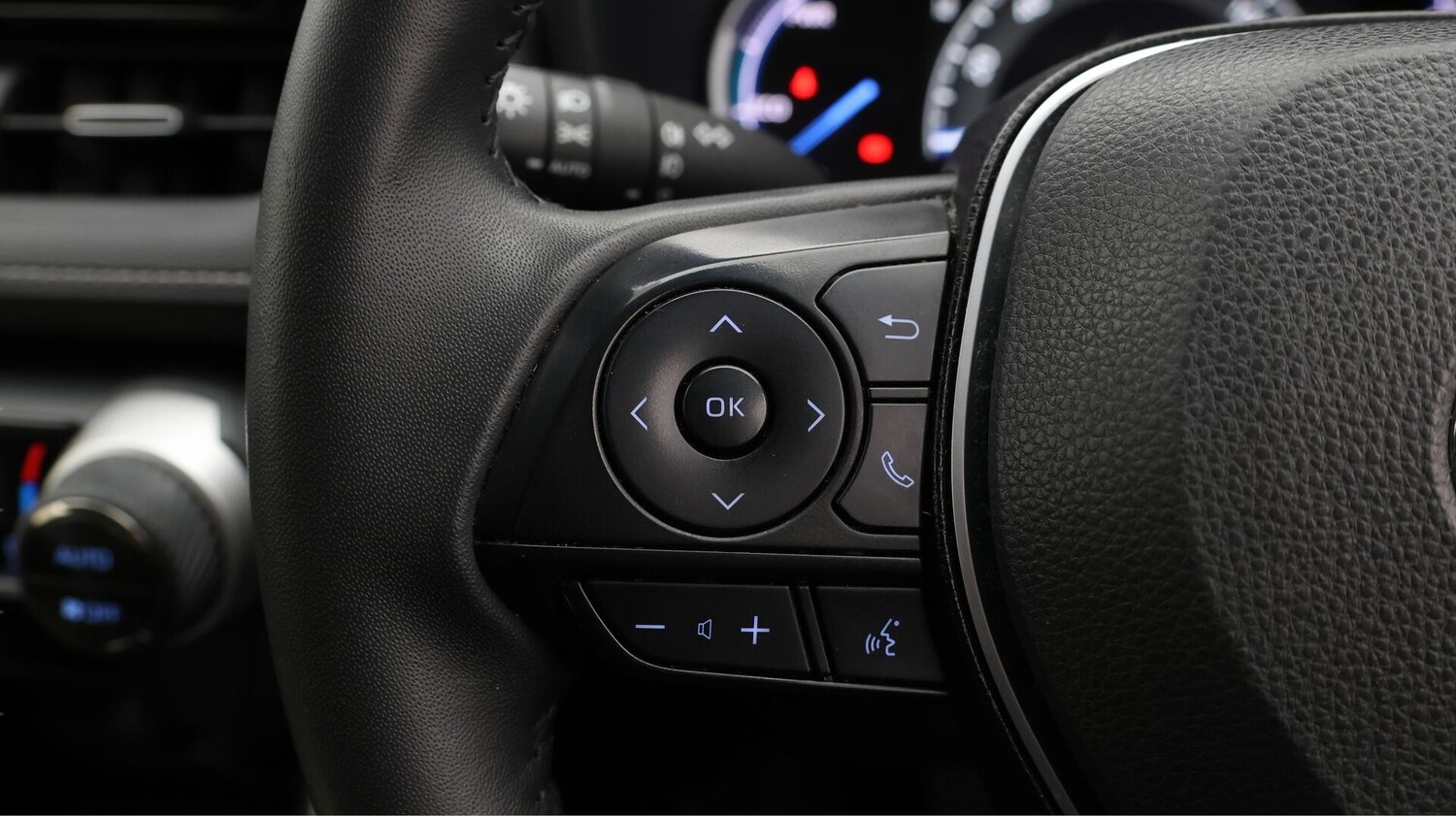 Used Toyota RAV4 2022 for sale - 76550204: Photo 25