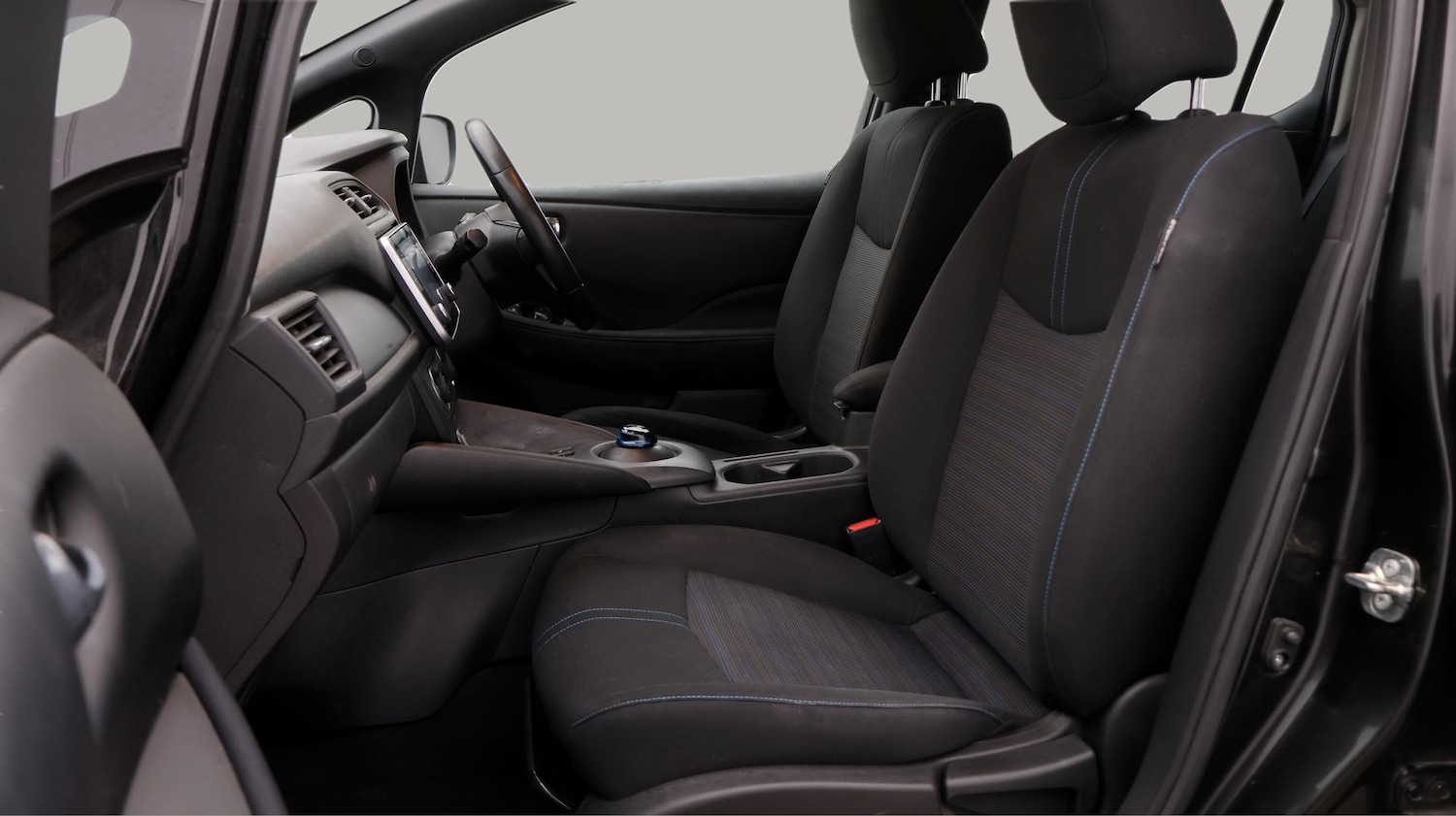 Used Nissan Leaf for sale - 77352120: Photo 14