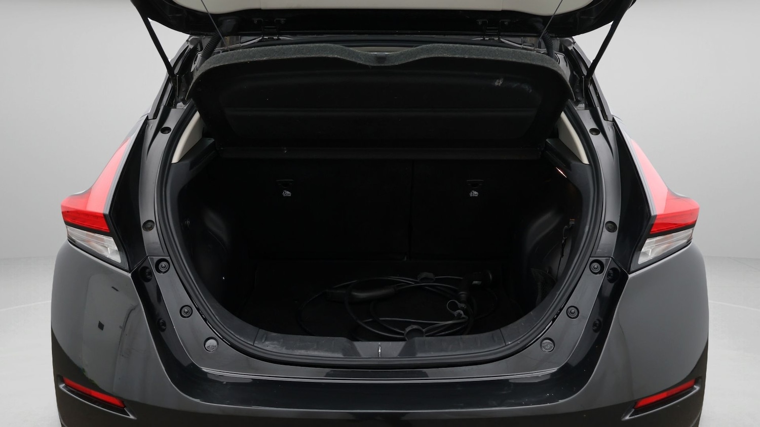 Used Nissan Leaf for sale - 77352120: Photo 17