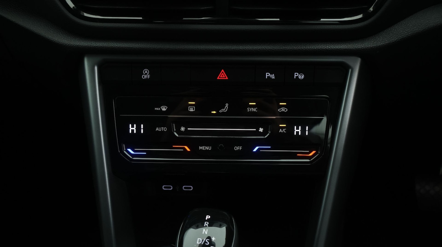 Used Volkswagen T-Roc 2022 for sale - 77460132: Photo 12