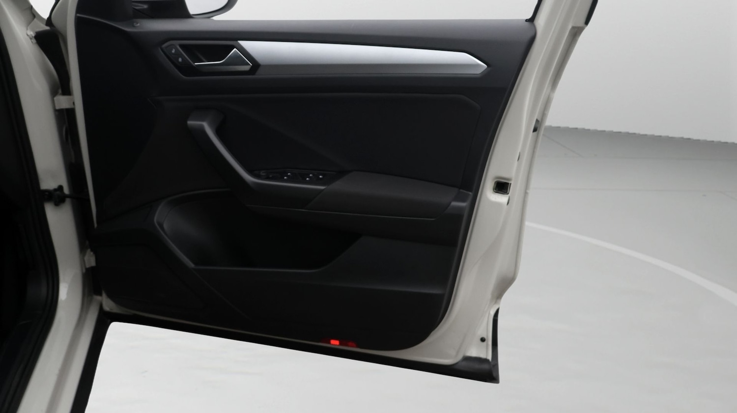 Used Volkswagen T-Roc 2022 for sale - 77460132: Photo 15