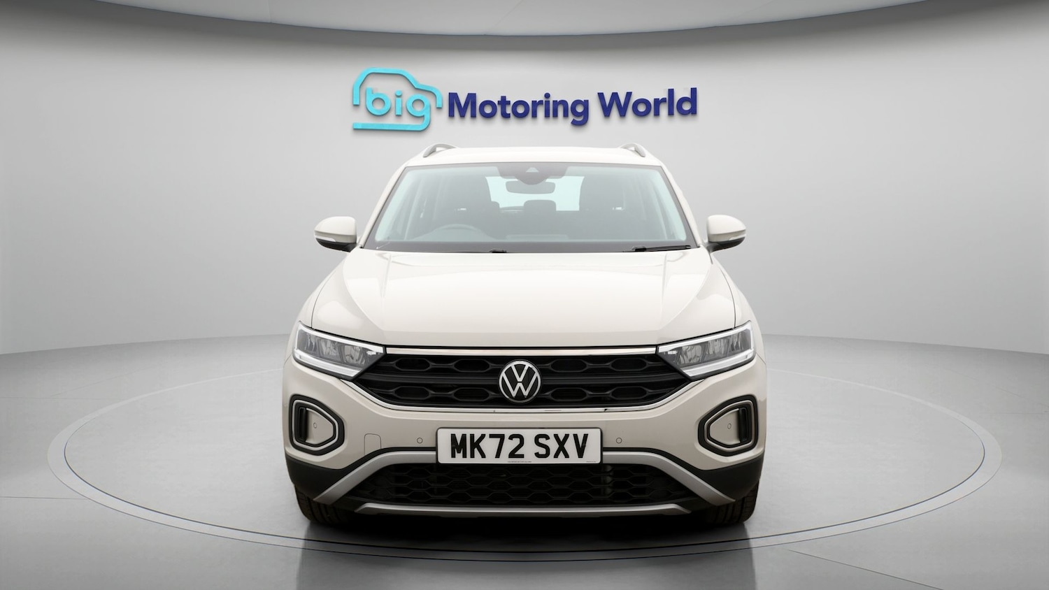 Used Volkswagen T-Roc 2022 for sale - 77460132: Photo 2