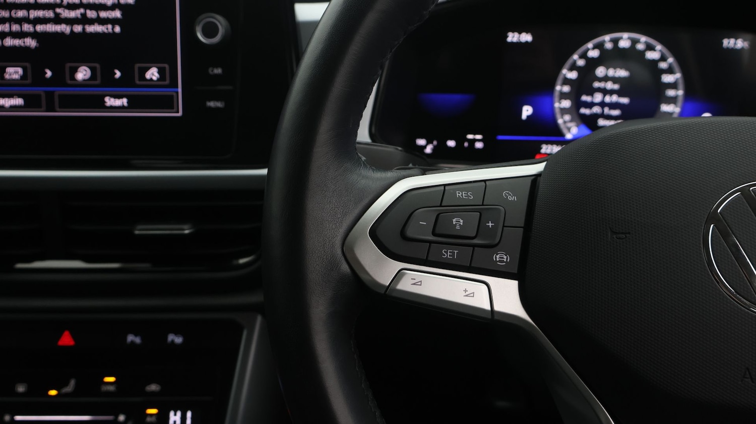 Used Volkswagen T-Roc 2022 for sale - 77460132: Photo 24