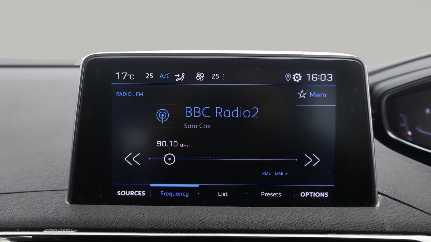 Used Peugeot 5008 2020 for sale - 76326322: Photo 12