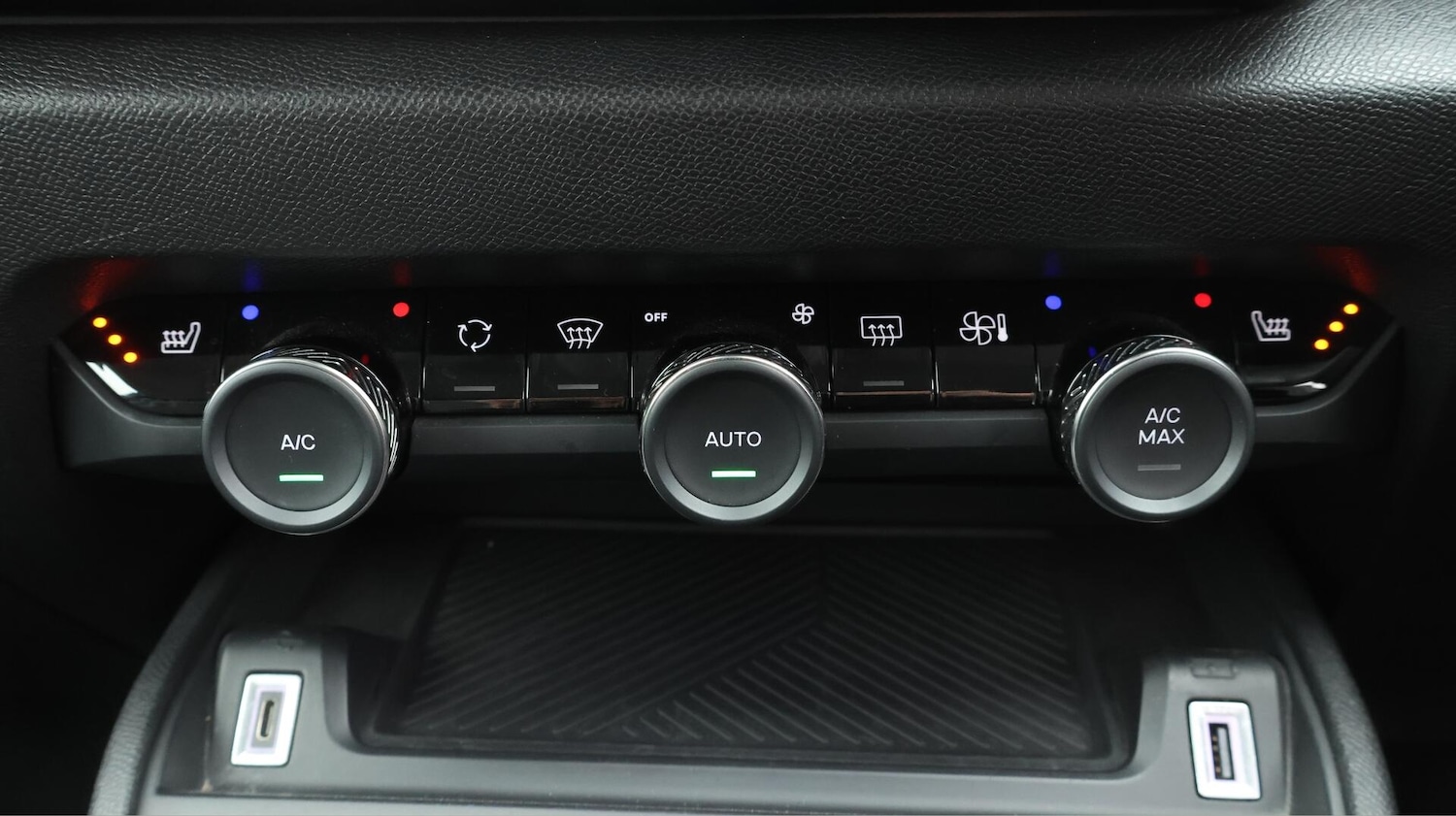 Used Citroen C4 2023 for sale - 76424419: Photo 13