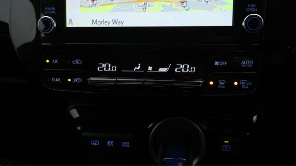 Used Toyota Prius 2021 for sale - 76201235: Photo 13