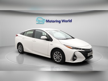 Used Toyota Prius 2021 for sale - 76201235: Photo 2