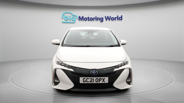 Used Toyota Prius 2021 for sale - 76201235: Photo 3