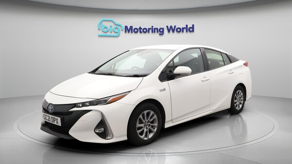 Used Toyota Prius 2021 for sale - 76201235: Photo 4