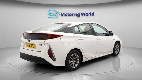 Used Toyota Prius 2021 for sale - 76201235: Photo 8
