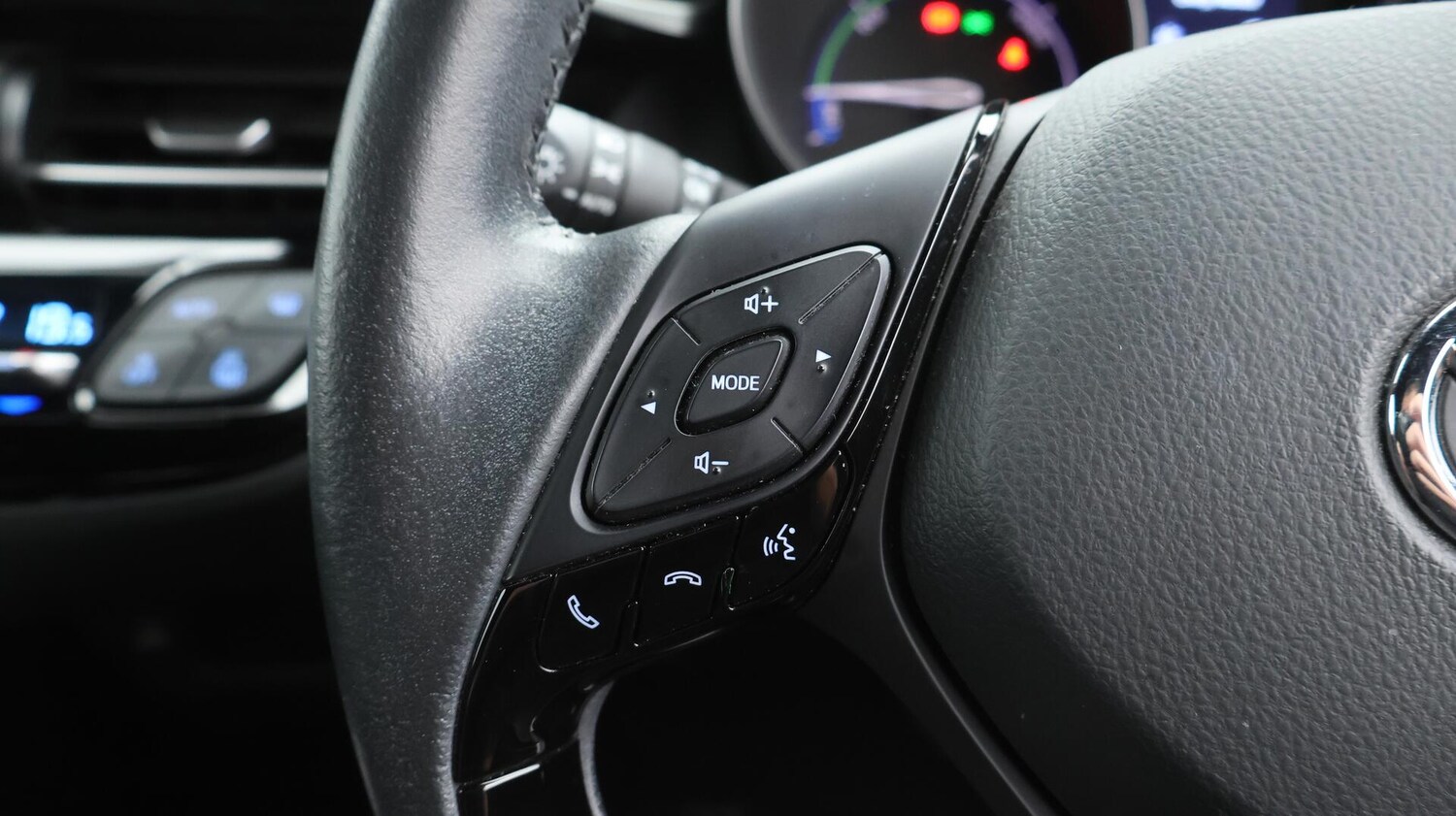 Used Toyota C-HR 2022 for sale - 75905482: Photo 24