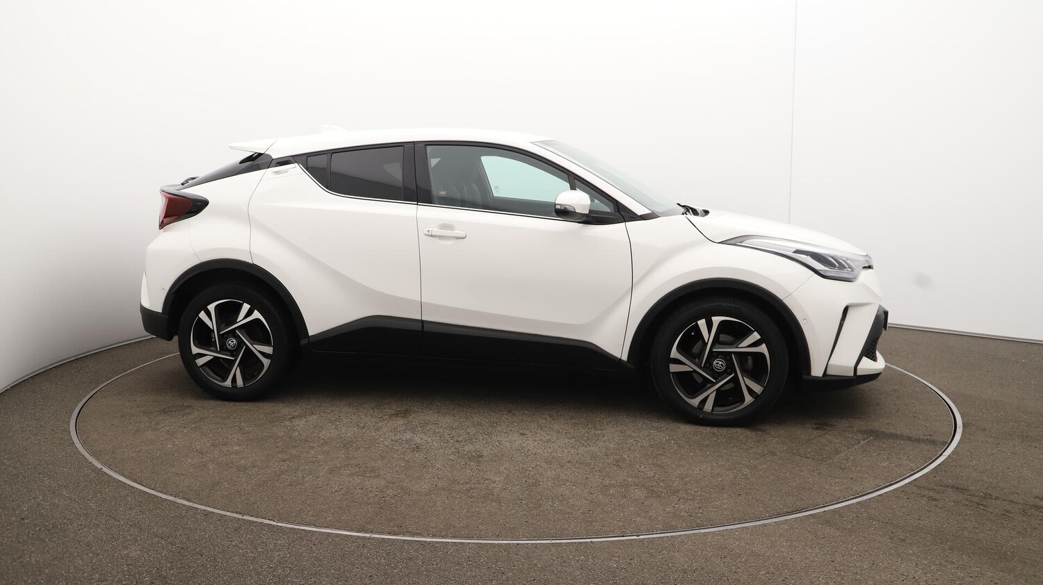 Used Toyota C-HR 2022 for sale - 75905482: Photo 48