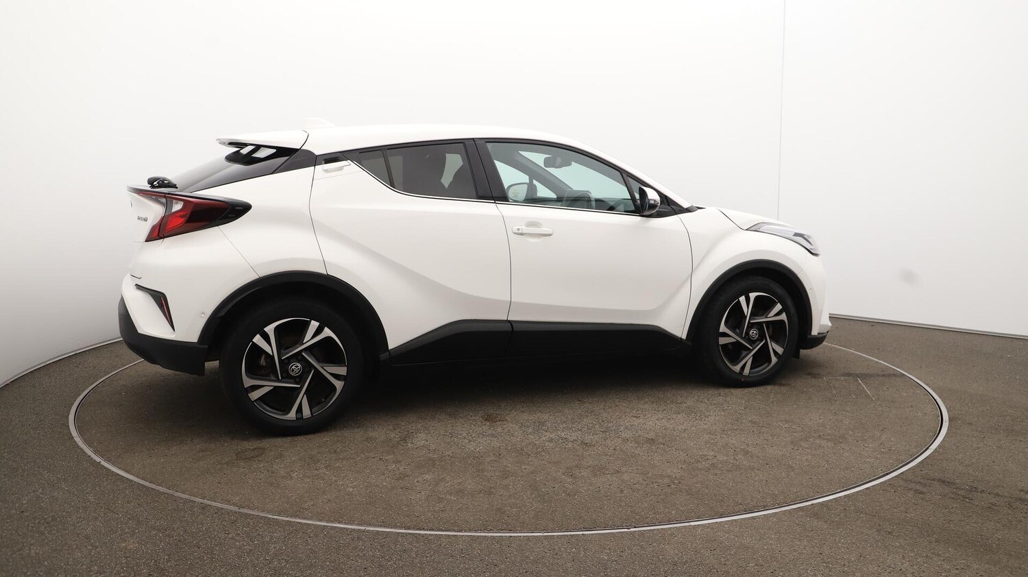 Used Toyota C-HR 2022 for sale - 75905482: Photo 51