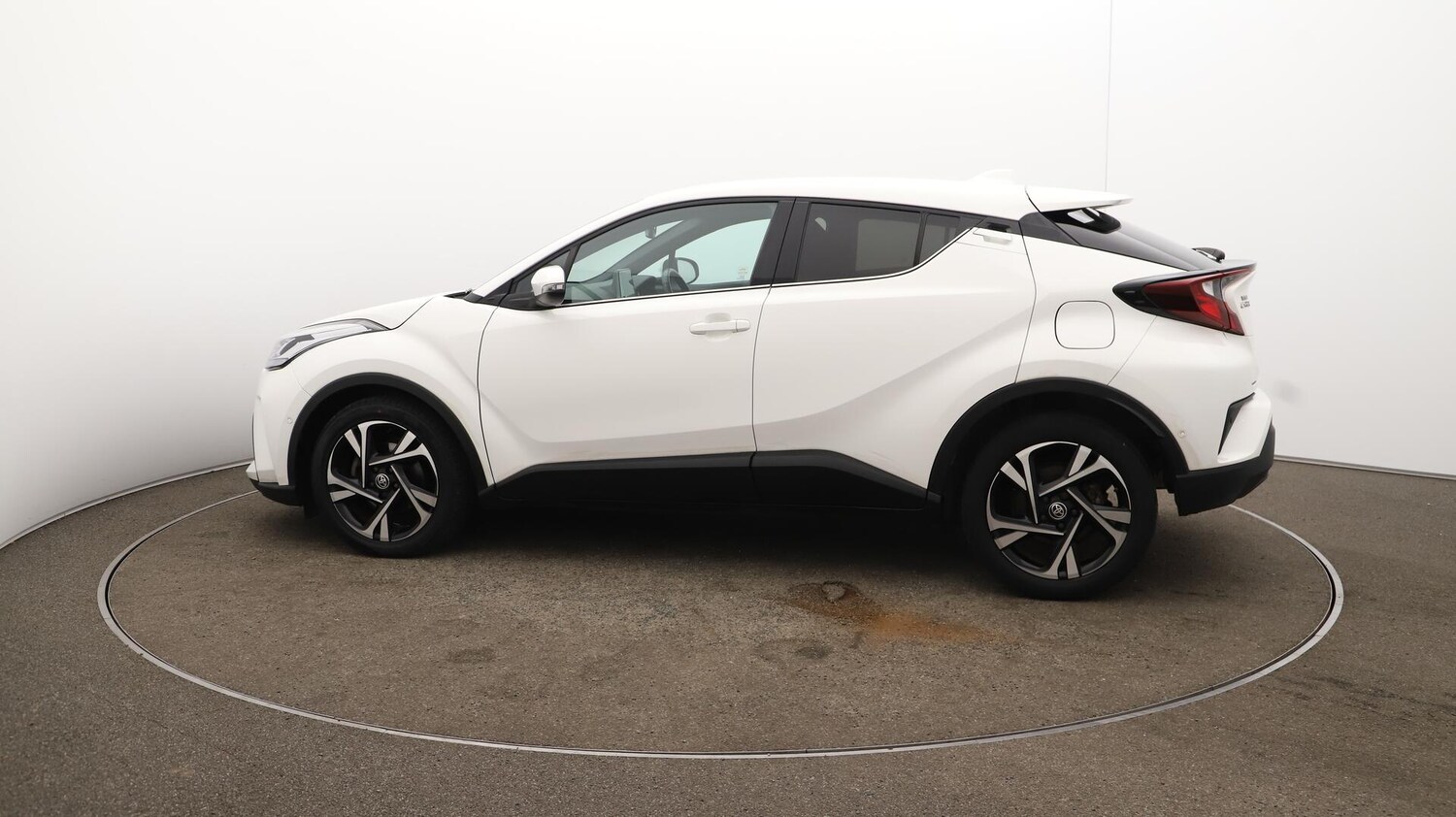 Used Toyota C-HR 2022 for sale - 75905482: Photo 58