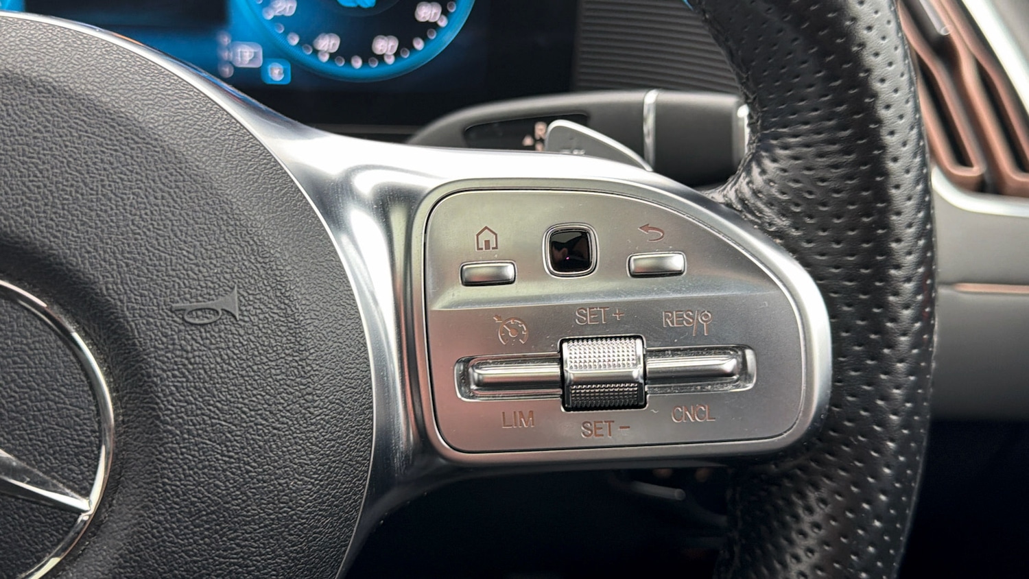 Used Mercedes-Benz EQC 2022 for sale - 77916295: Photo 24