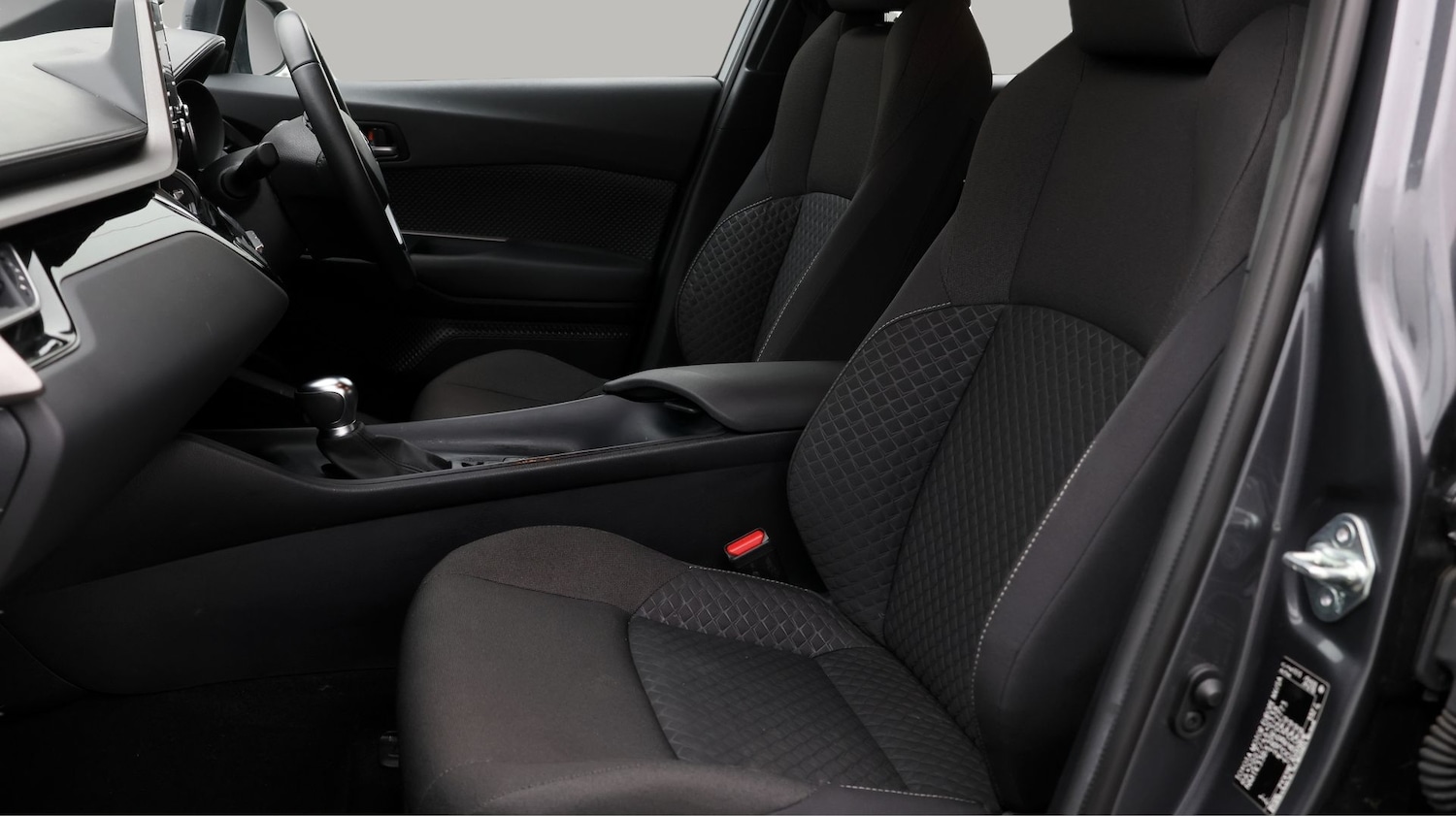 Used Toyota C-HR 2023 for sale - 77610308: Photo 14