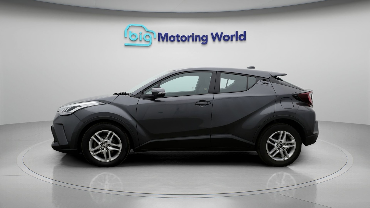 Used Toyota C-HR 2023 for sale - 77610308: Photo 4