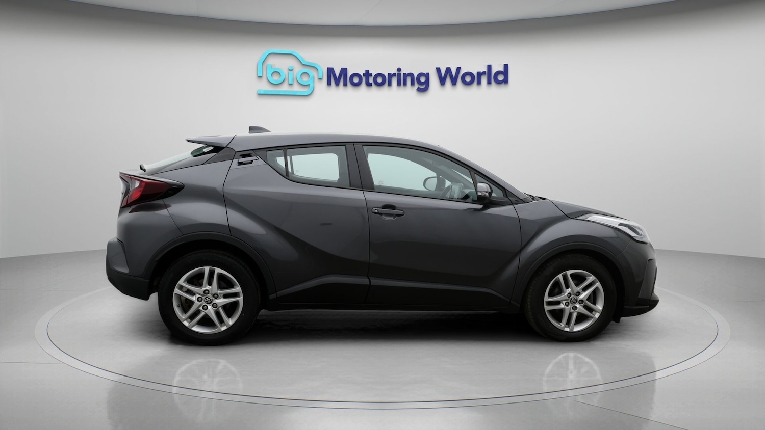 Used Toyota C-HR 2023 for sale - 77610308: Photo 8