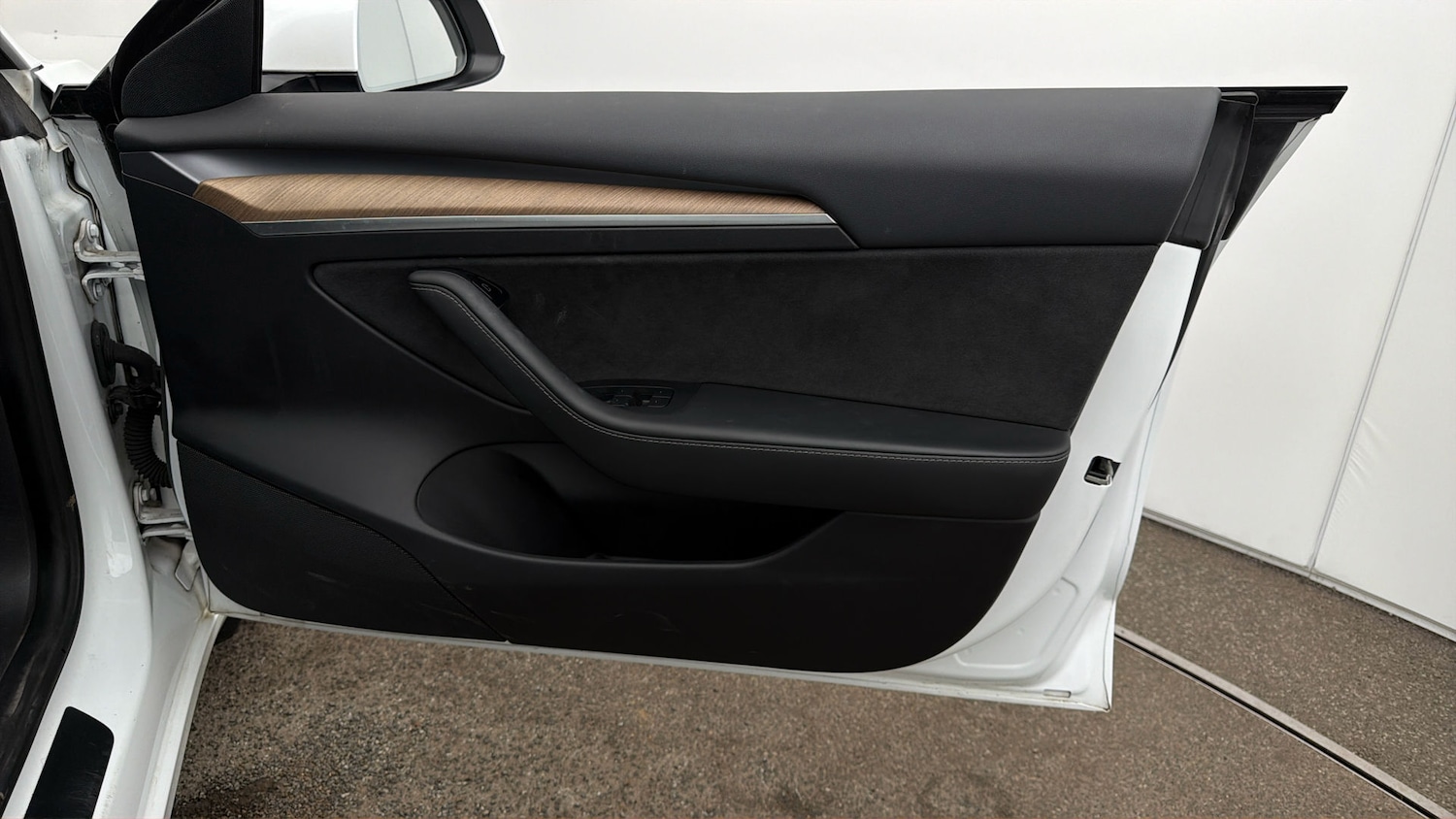 Used Tesla Model 3 2021 for sale - 77998191: Photo 14