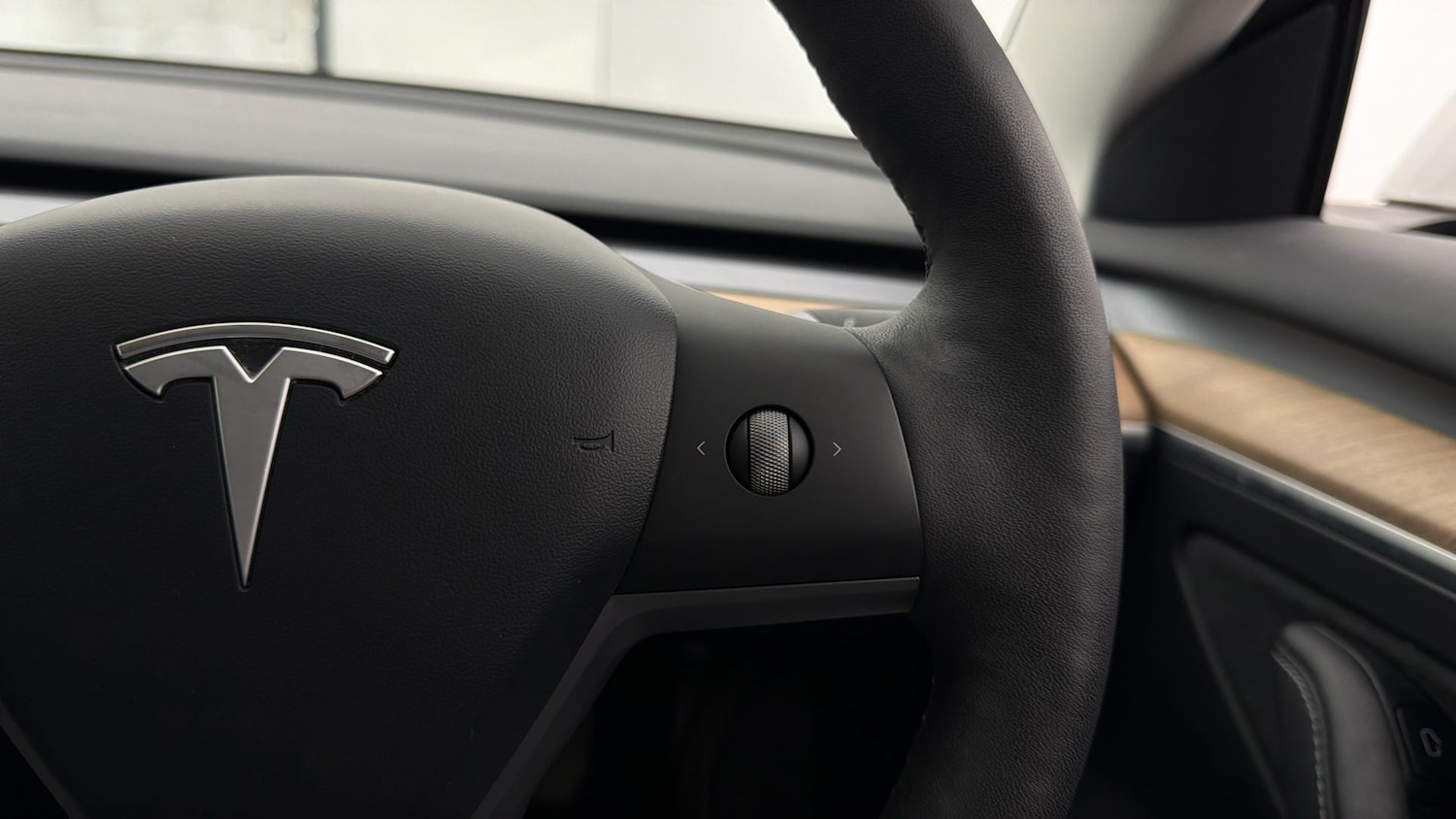 Used Tesla Model 3 2021 for sale - 77998191: Photo 23