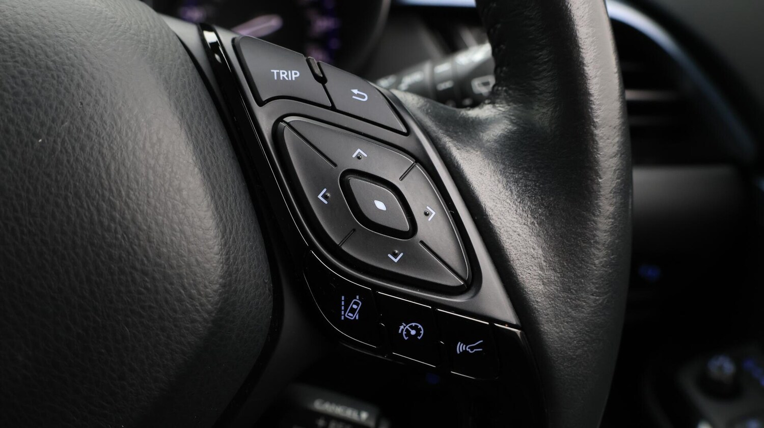 Used Toyota C-HR 2022 for sale - 76592842: Photo 25