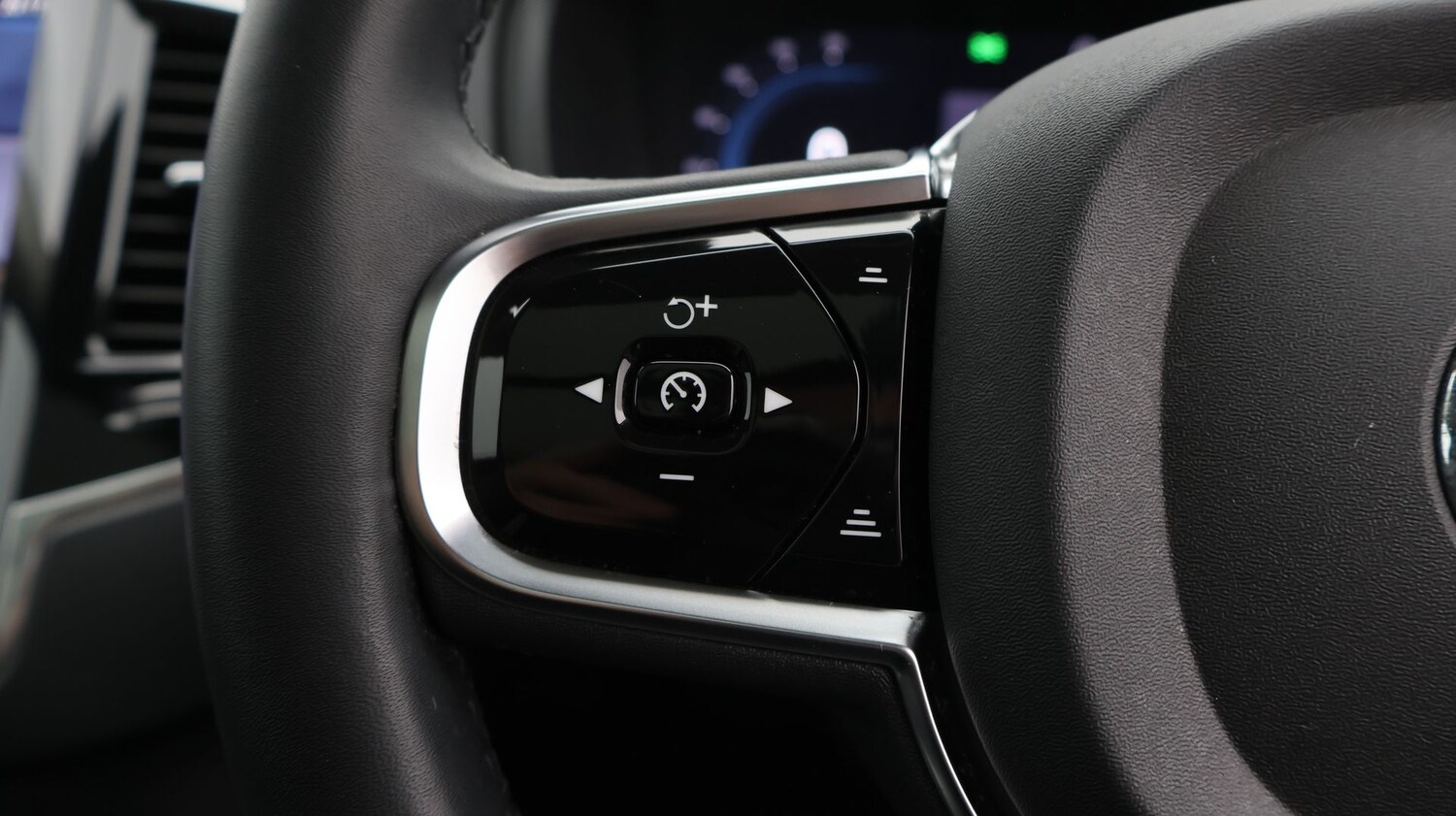 Used Volvo XC90 2023 for sale - 77351090: Photo 27