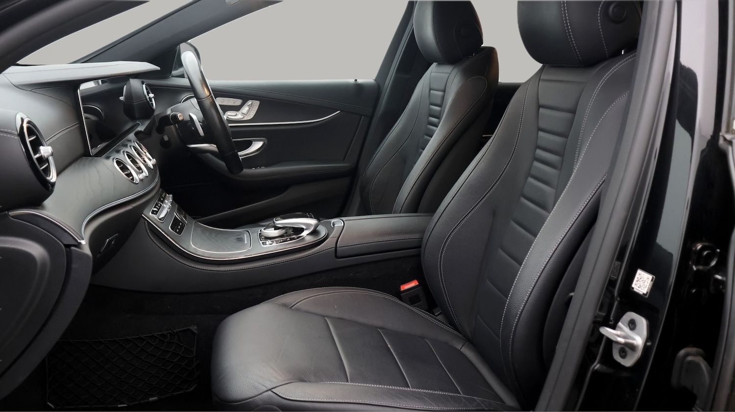 Used Mercedes-Benz E Class 2020 for sale - 77208855: Photo 14