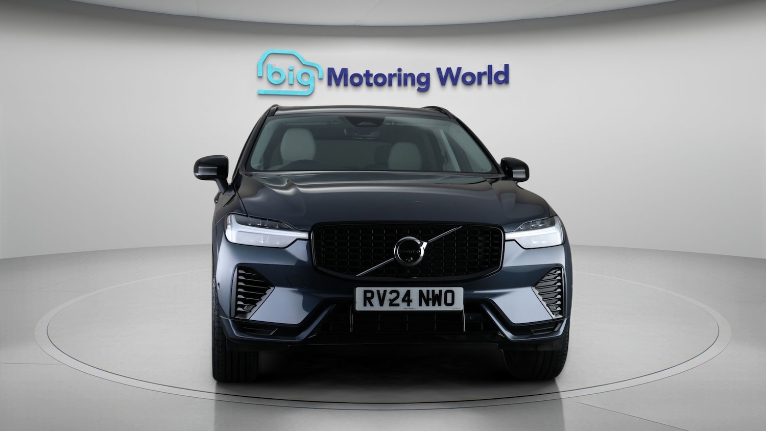 Used Volvo XC60 2024 for sale - 77363463: Photo 2