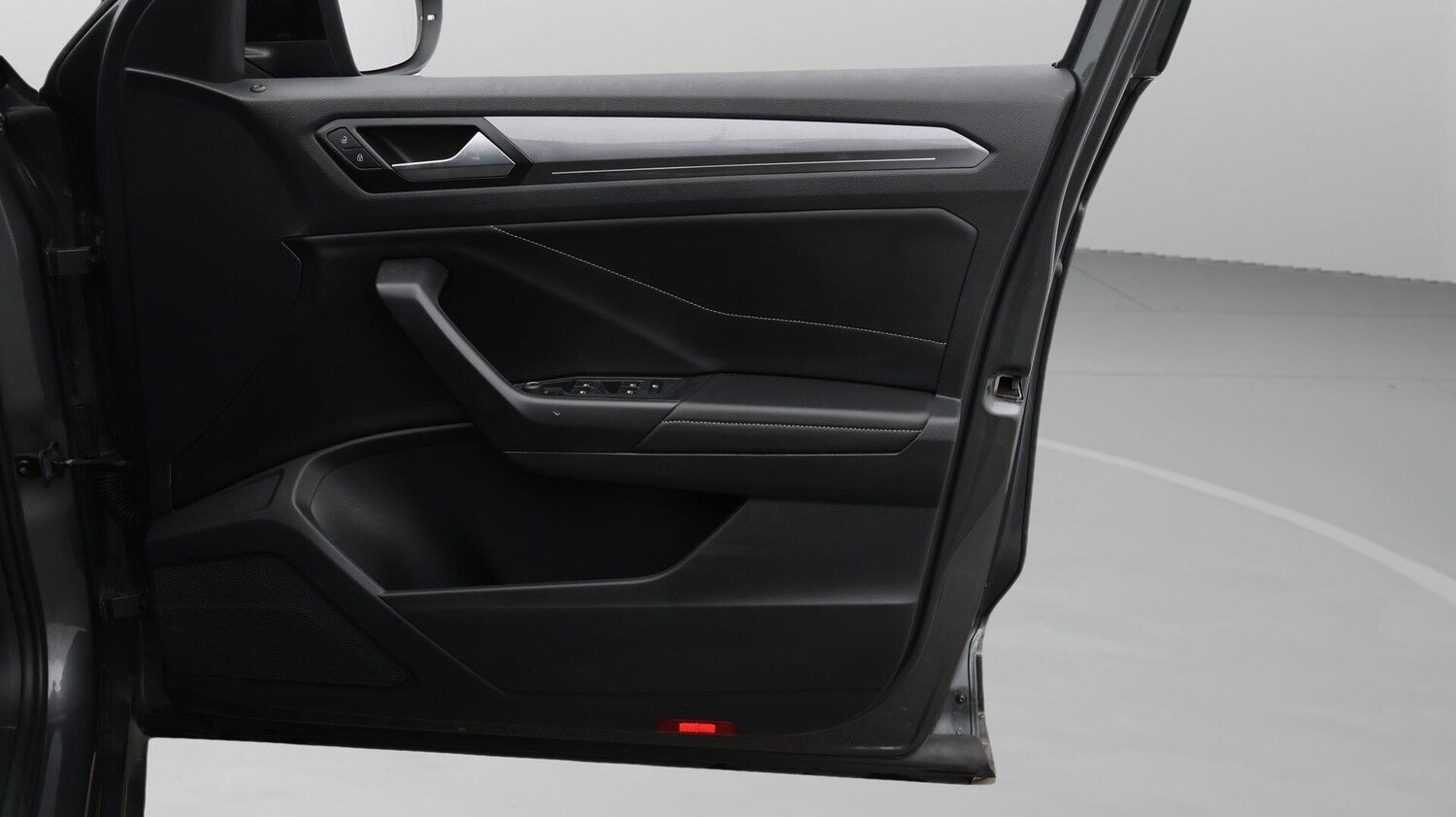 Used Volkswagen T-Roc 2022 for sale - 76633976: Photo 16