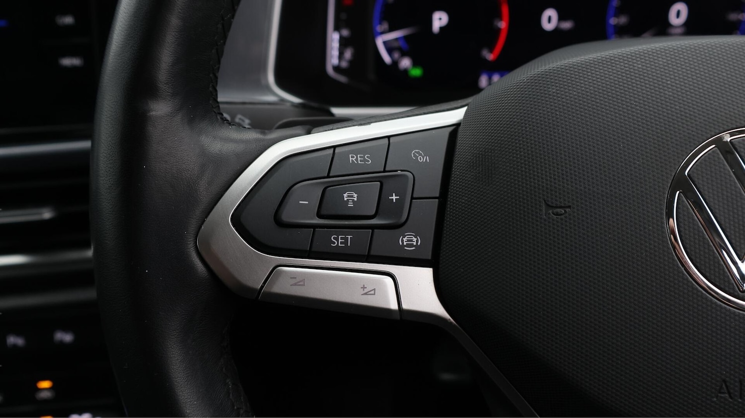 Used Volkswagen T-Roc 2022 for sale - 76633976: Photo 25