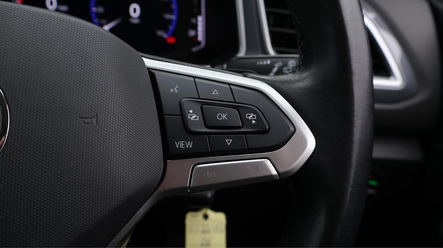 Used Volkswagen T-Roc 2022 for sale - 76633976: Photo 26