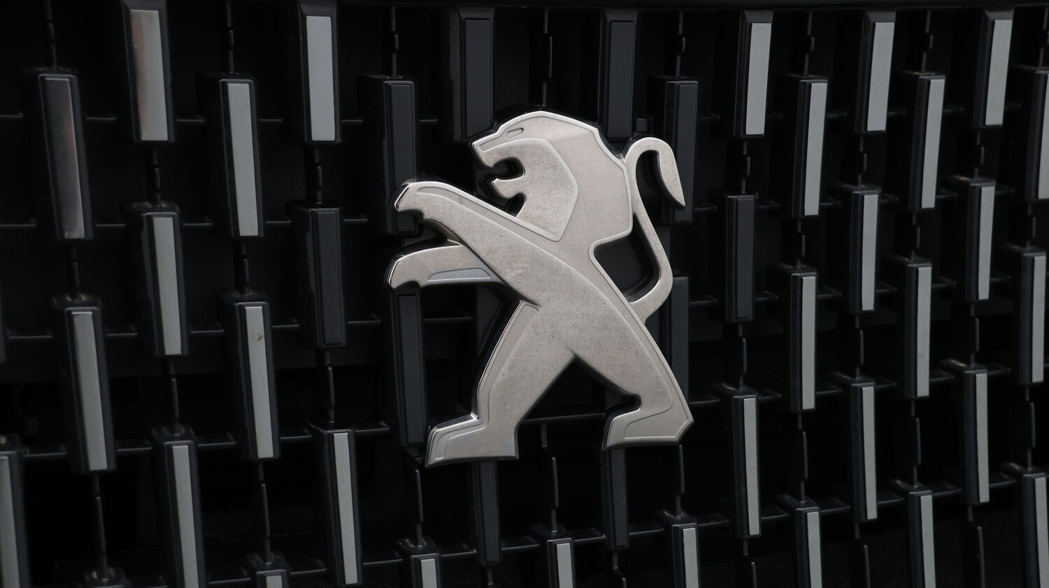 Used Peugeot 2008 2023 for sale - 77758633: Photo 22