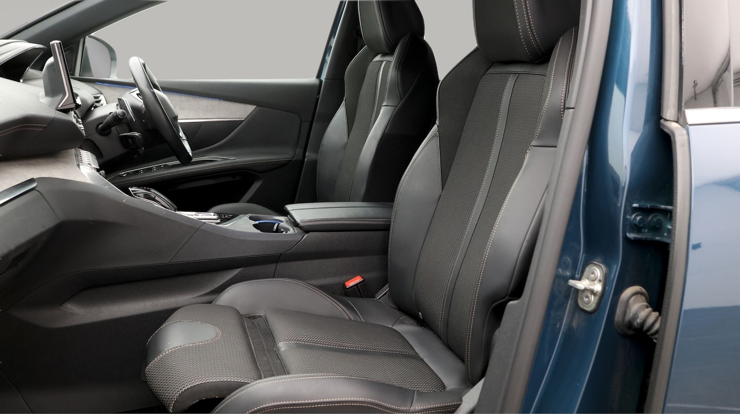 Used Peugeot 3008 2022 for sale - 77880885: Photo 14