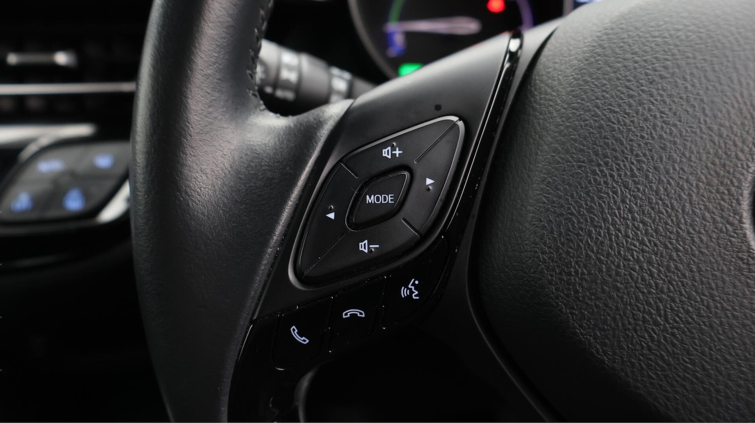 Used Toyota C-HR 2022 for sale - 76714149: Photo 26