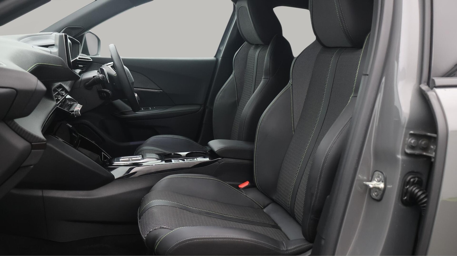 Used Peugeot 2008 2024 for sale - 76606893: Photo 15