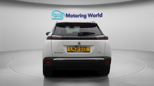Used Peugeot E-2008 2021 for sale - 76227856: Photo 7