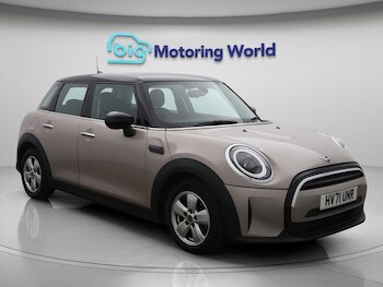 (71) - 1.5 Cooper Classic Hatchback 5dr Petrol Manual Euro 6 (s/s) (136 ps)