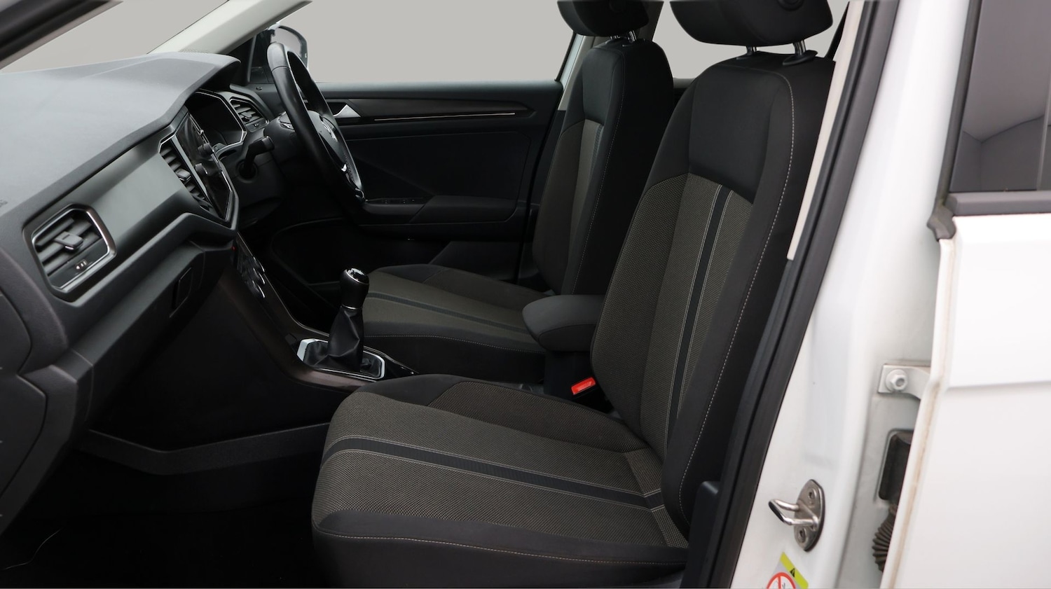 Used Volkswagen T-Roc 2019 for sale - 77429430: Photo 14