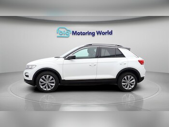 Used Volkswagen T-Roc 2019 for sale - 77429430: Photo