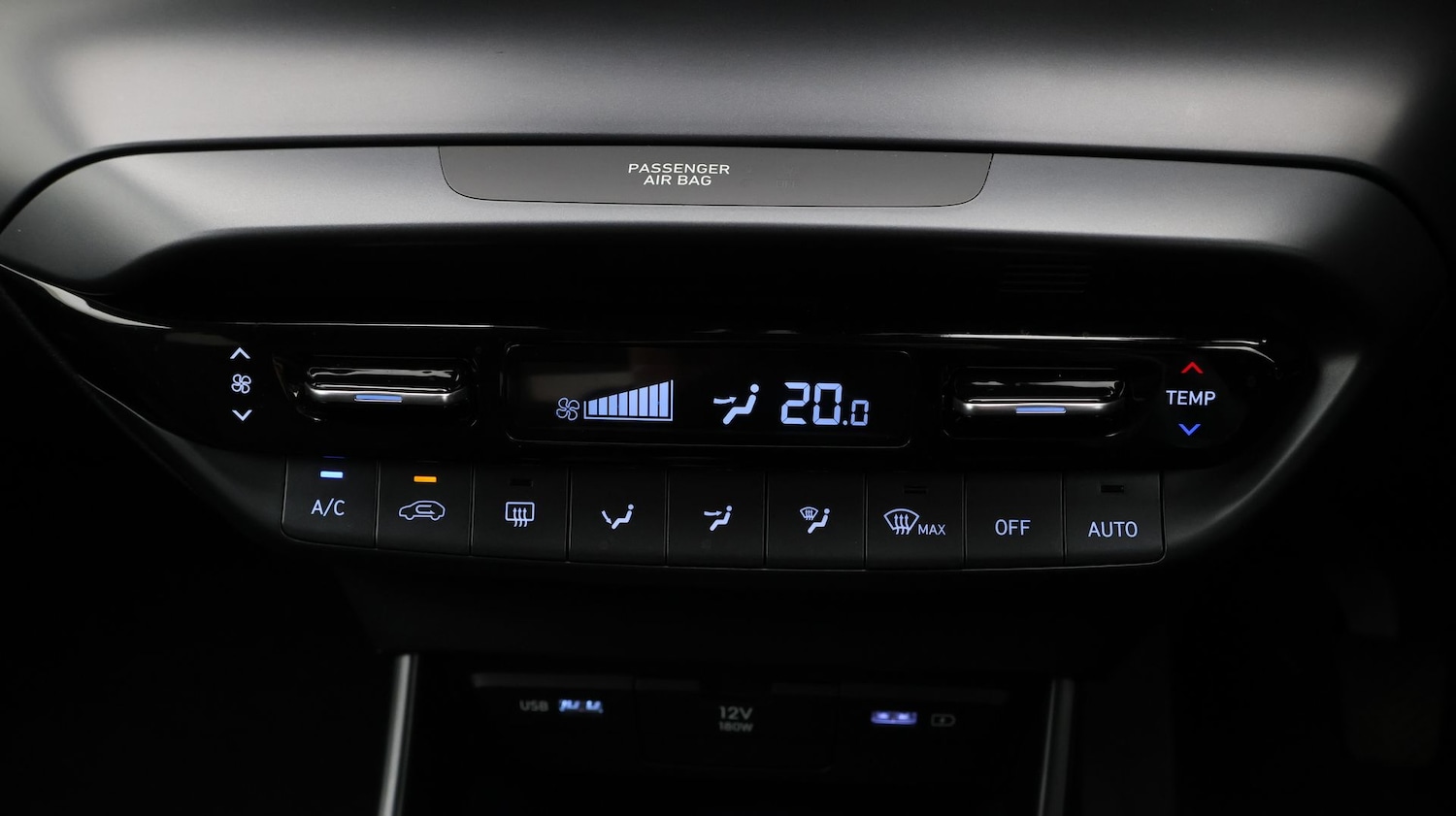 Used Hyundai i20 2023 for sale - 77746697: Photo 12