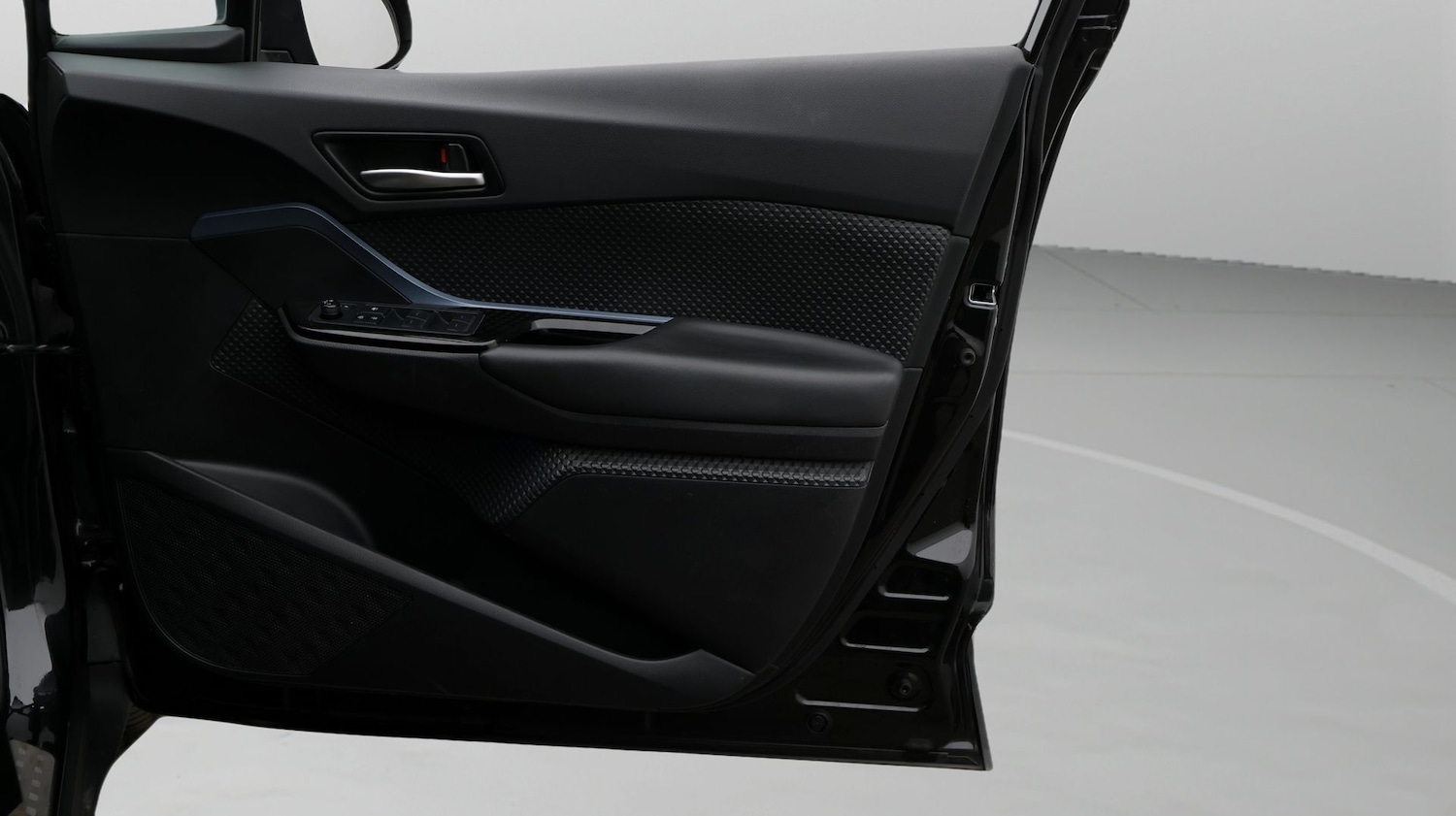 Used Toyota C-HR 2021 for sale - 77355051: Photo 15