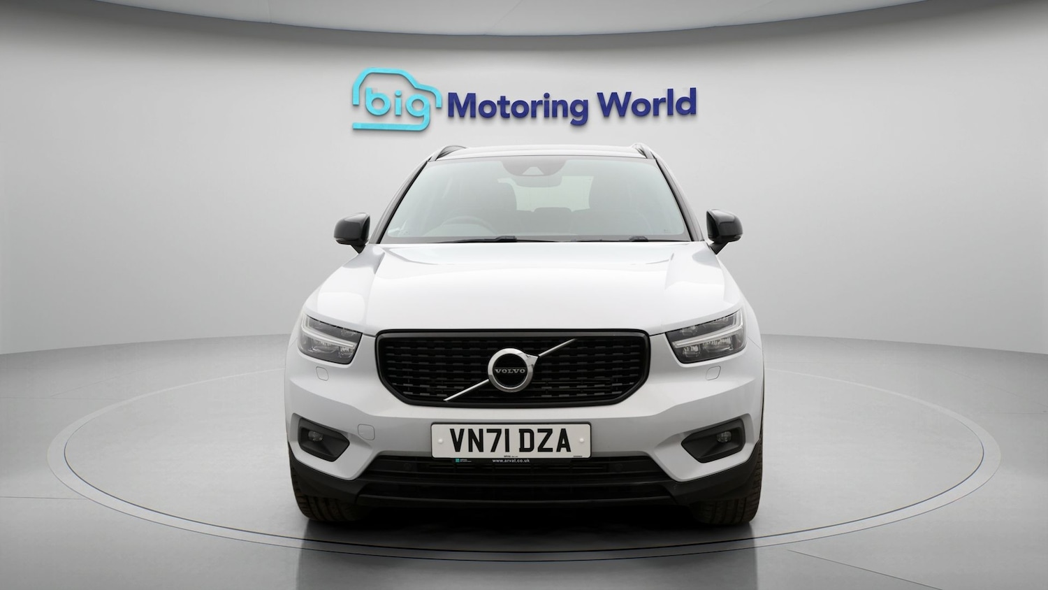 Used Volvo XC40 2021 for sale - 77416852: Photo 2